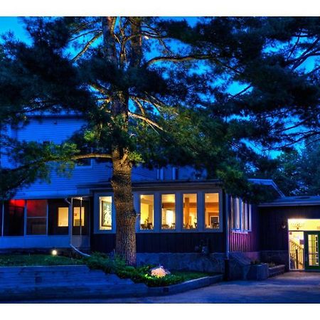 Pine Lodge Muskoka Huntsville Buitenkant foto