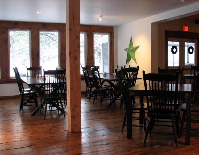 Pine Lodge Muskoka Huntsville Buitenkant foto