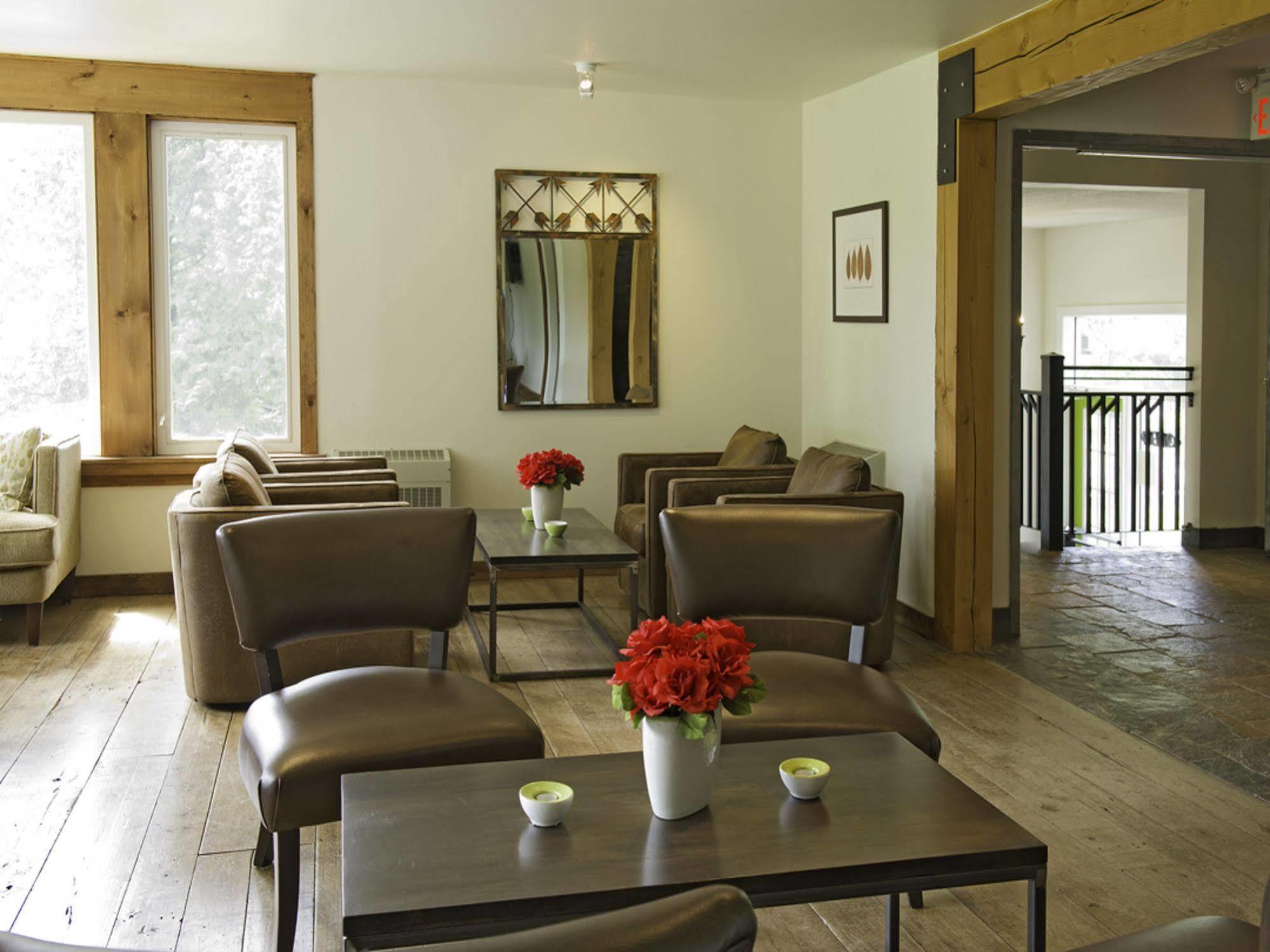 Pine Lodge Muskoka Huntsville Buitenkant foto