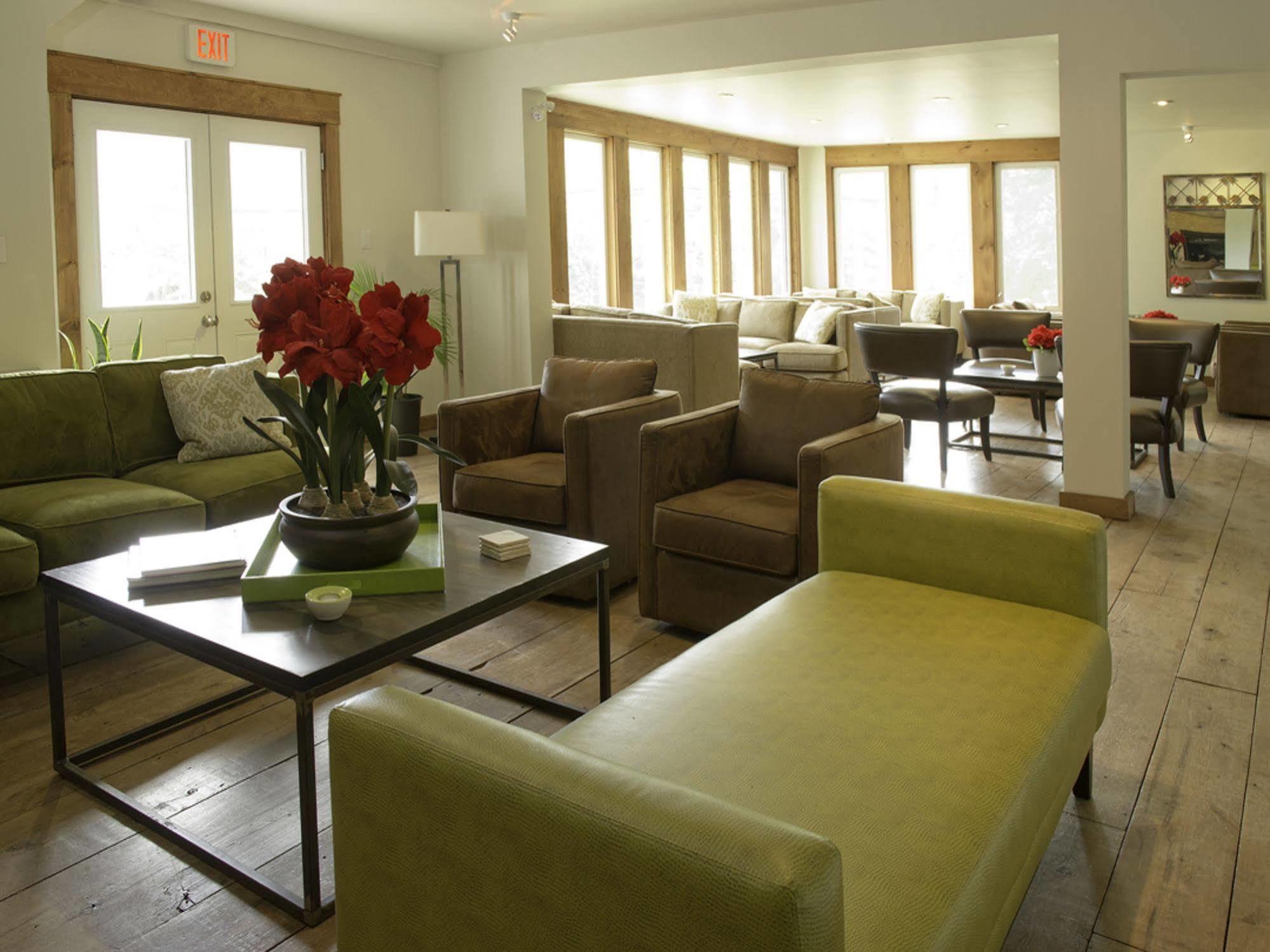 Pine Lodge Muskoka Huntsville Buitenkant foto