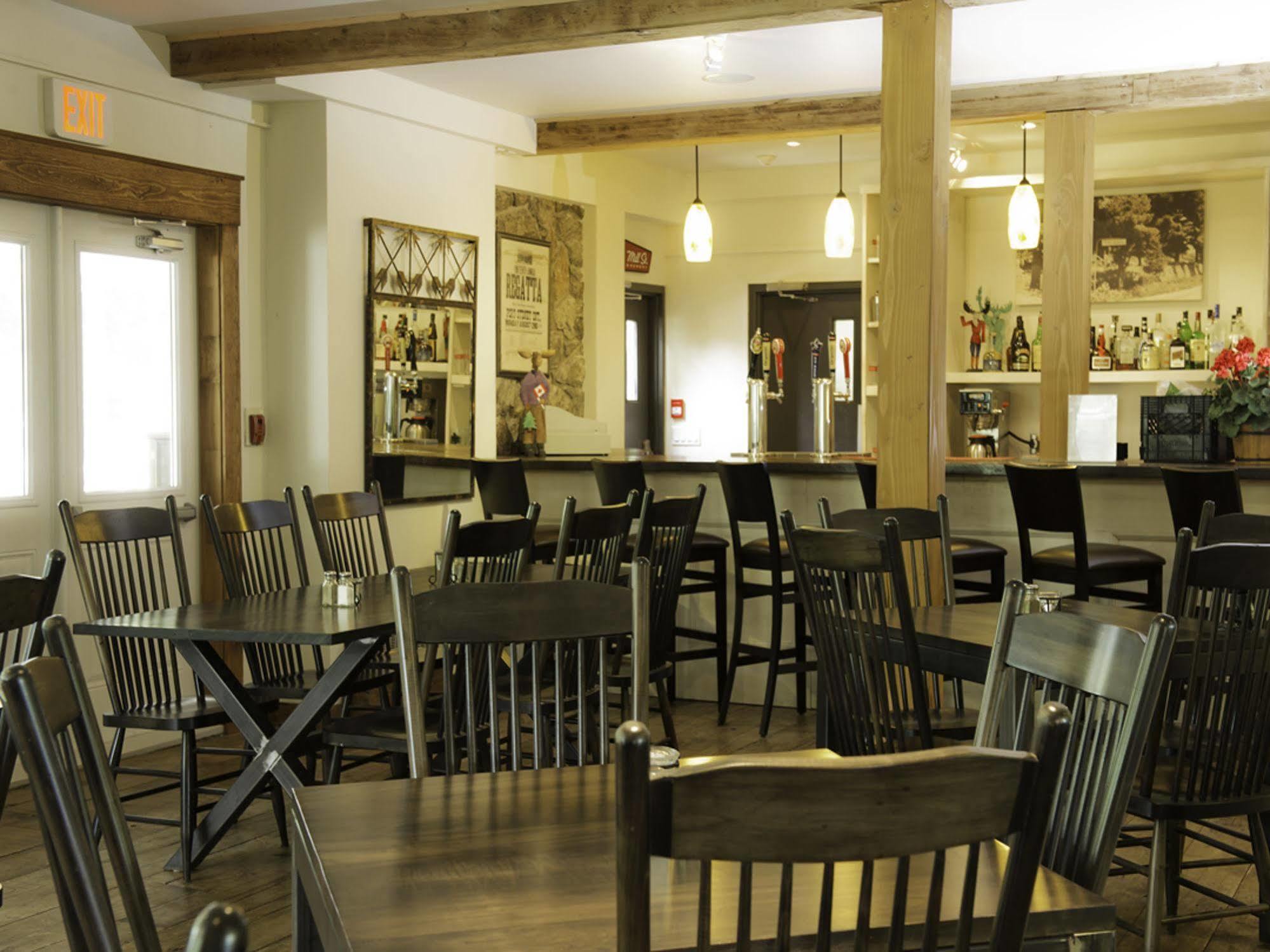 Pine Lodge Muskoka Huntsville Buitenkant foto