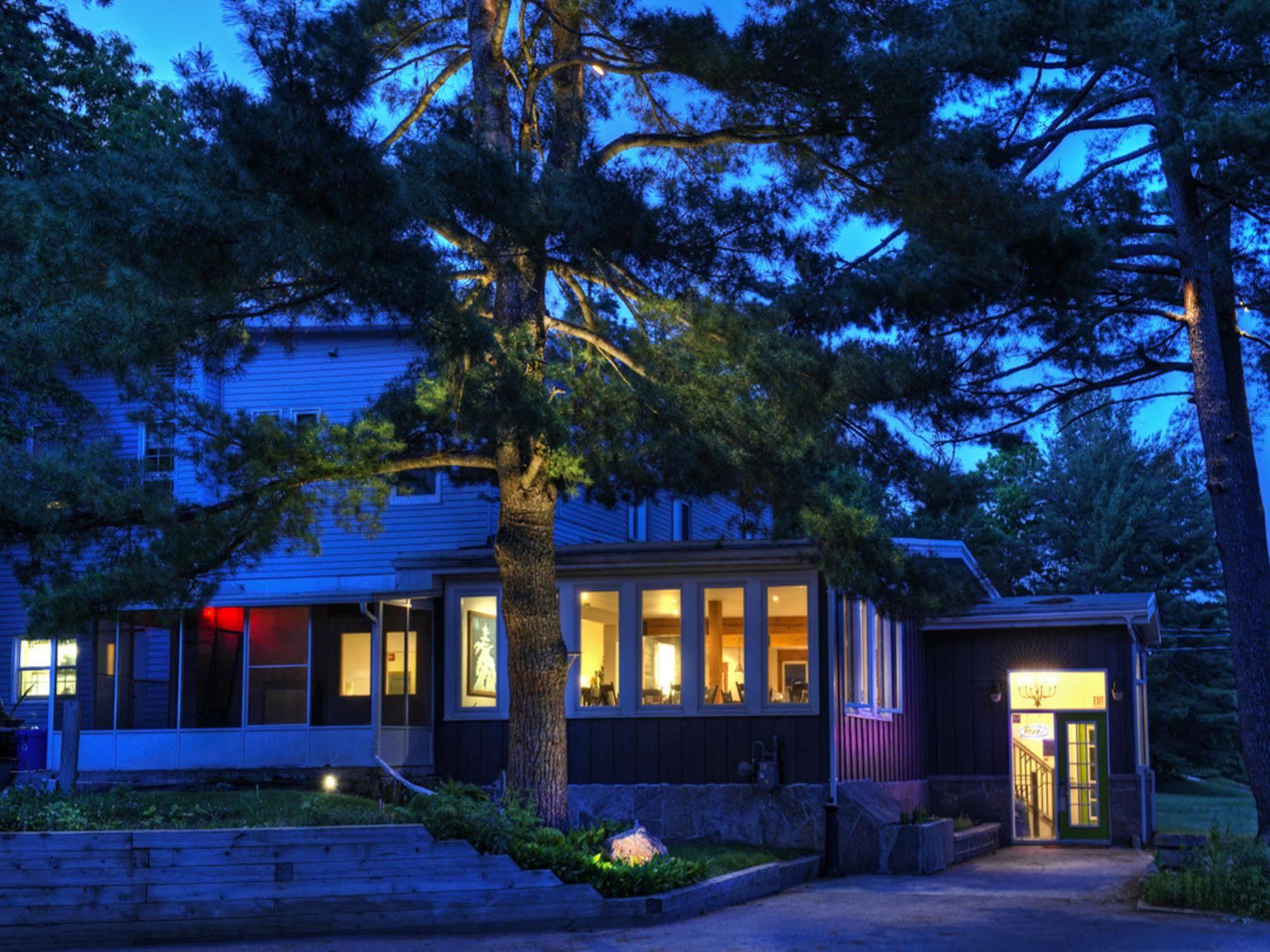 Pine Lodge Muskoka Huntsville Buitenkant foto