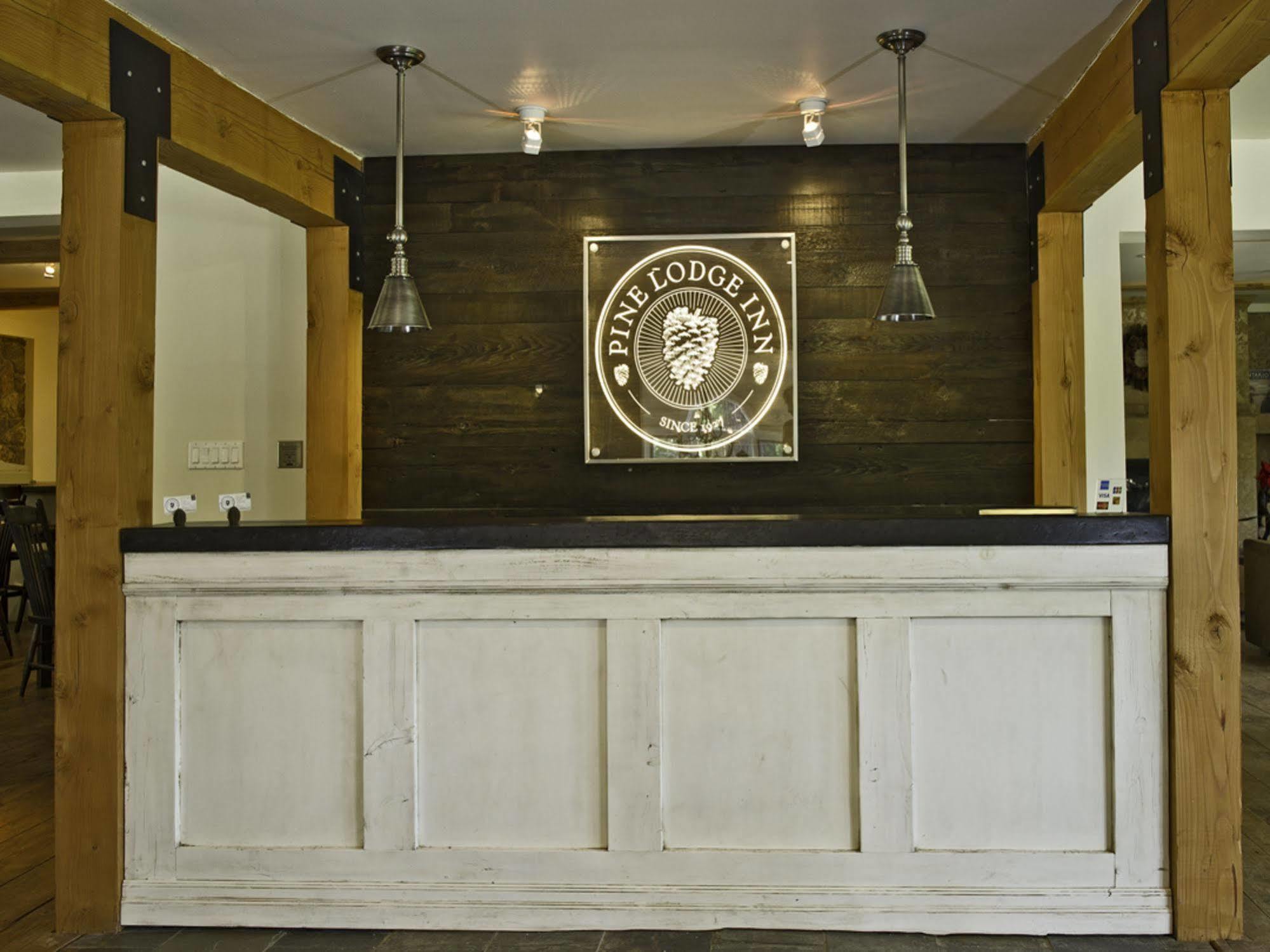 Pine Lodge Muskoka Huntsville Buitenkant foto